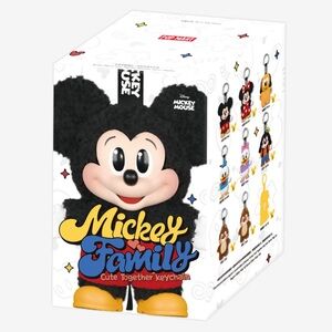 (PLUTO) Pop Mart Mickey Family Plush Keychain